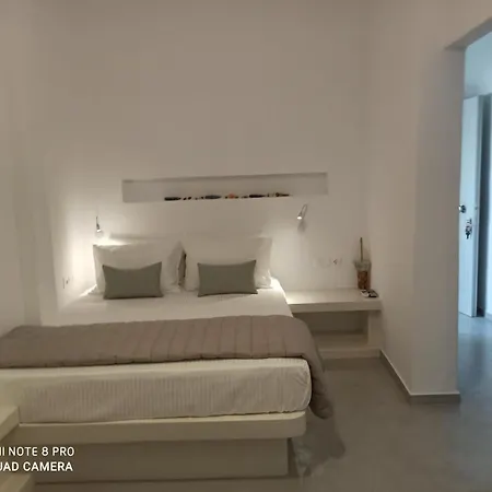 Kleri's 6 Apartment Tinos